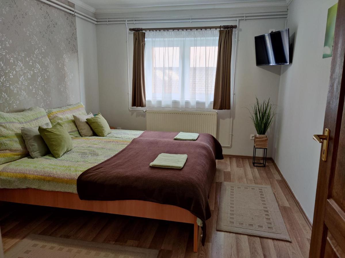 Katalin Apartmanhaz Μίσκολτς Εξωτερικό φωτογραφία