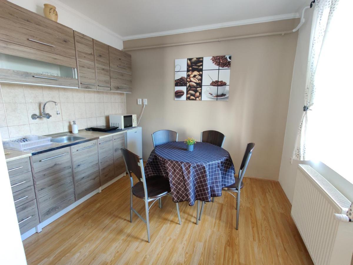 Katalin Apartmanhaz Μίσκολτς Εξωτερικό φωτογραφία