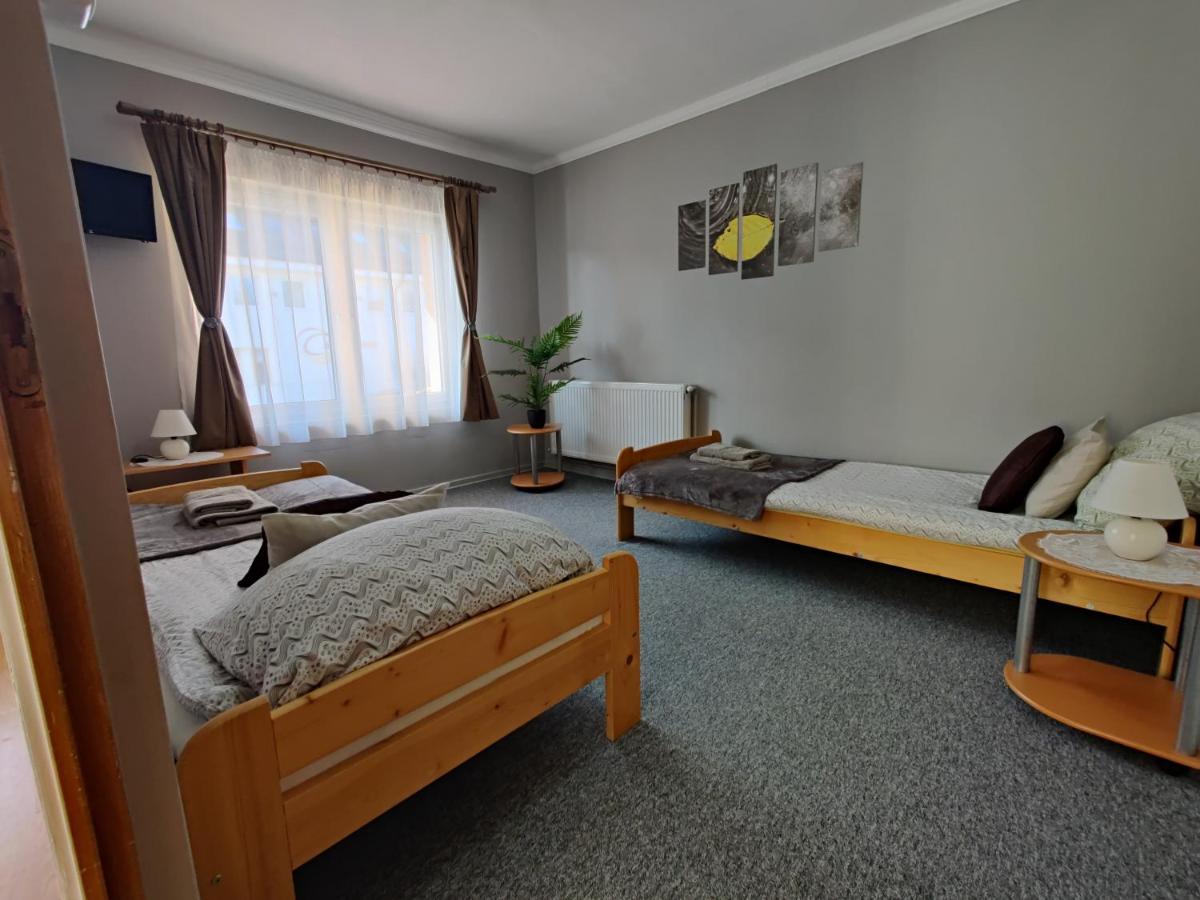 Katalin Apartmanhaz Μίσκολτς Εξωτερικό φωτογραφία
