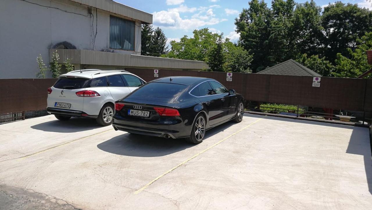Katalin Apartmanhaz Μίσκολτς Εξωτερικό φωτογραφία